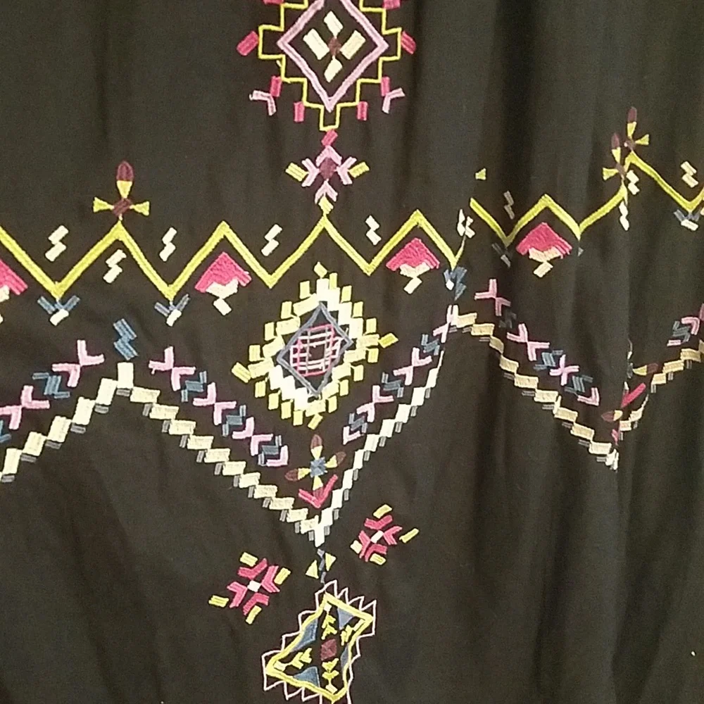Embroidered Maxi Dress - Picture 3 of 7